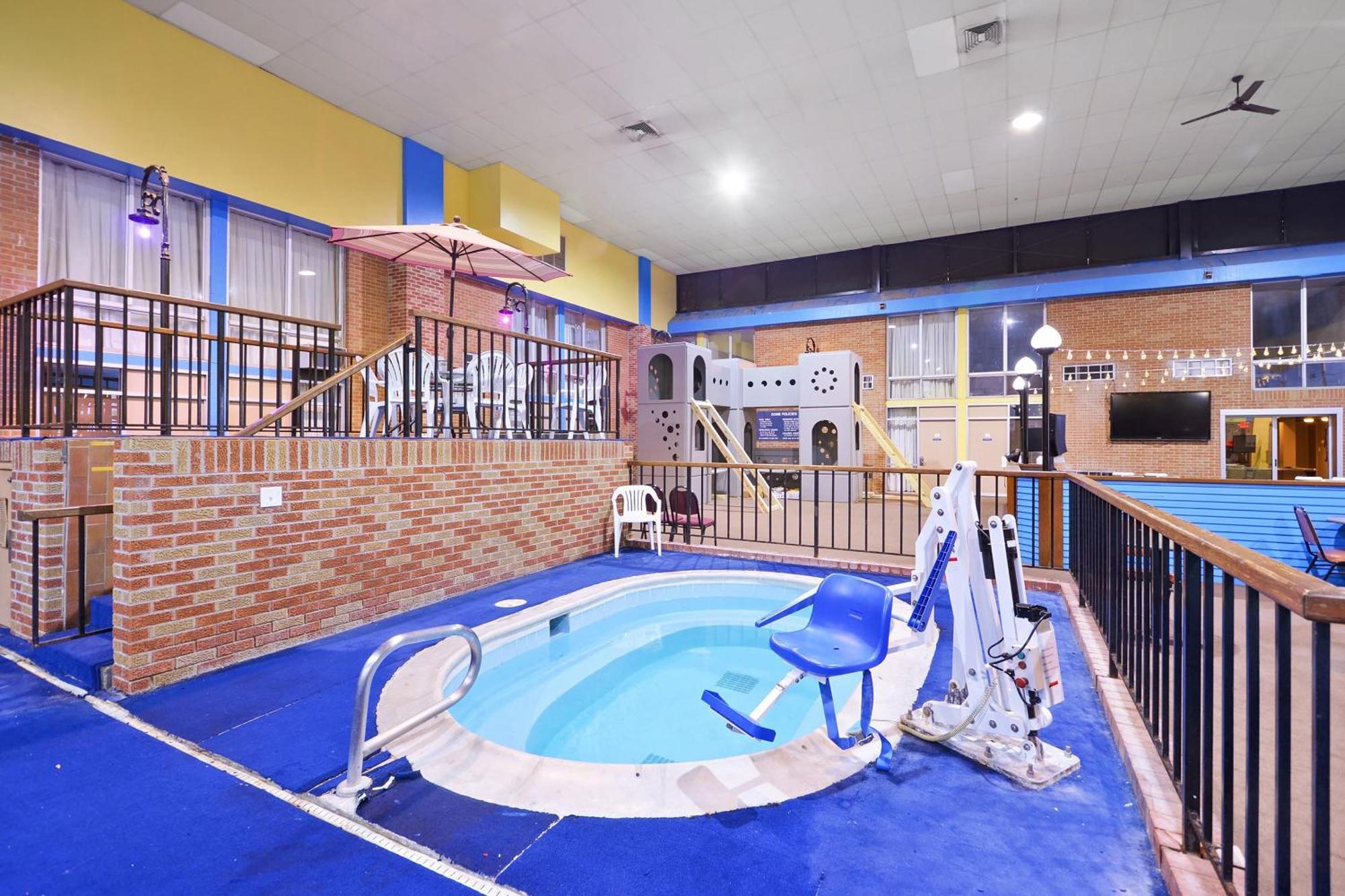 Oyo Hotel Goodland Ks Hwy 24 מראה חיצוני תמונה